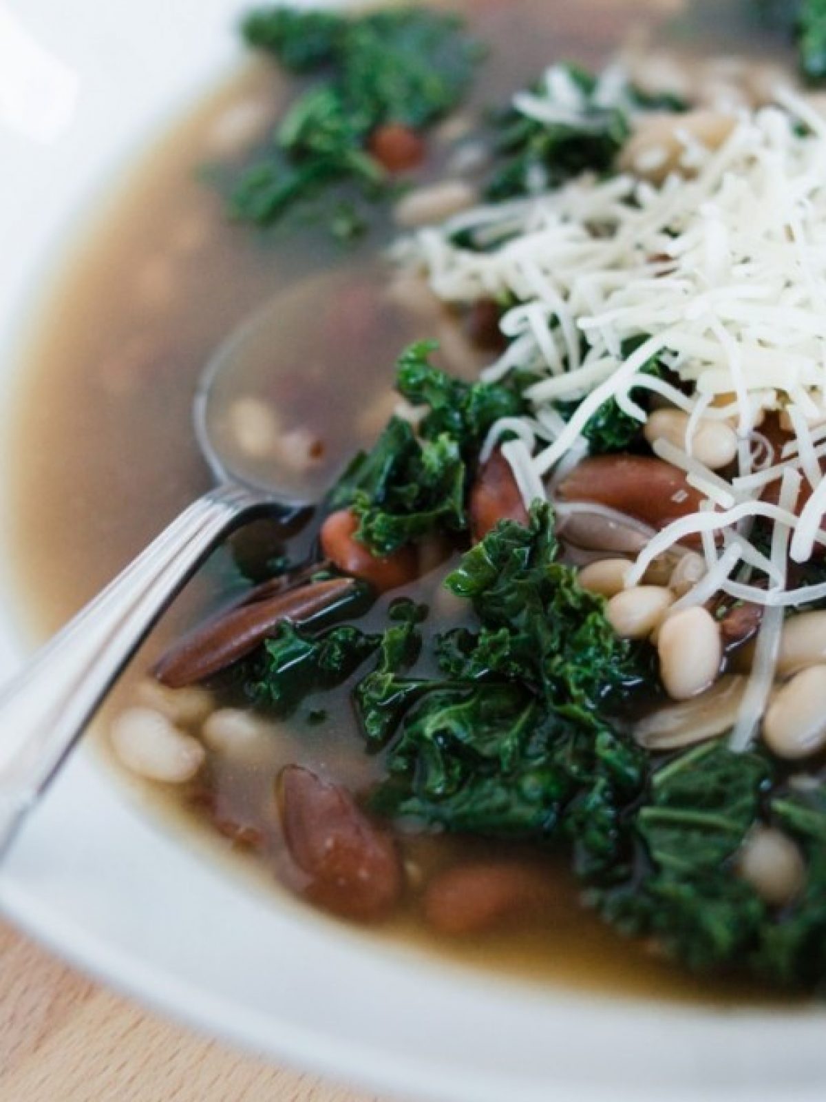 tuscan bean & kale soup, vegan recipe, soup recipe, fall soup recipe, bean soup, healthy, fall, winter, cozy, italian