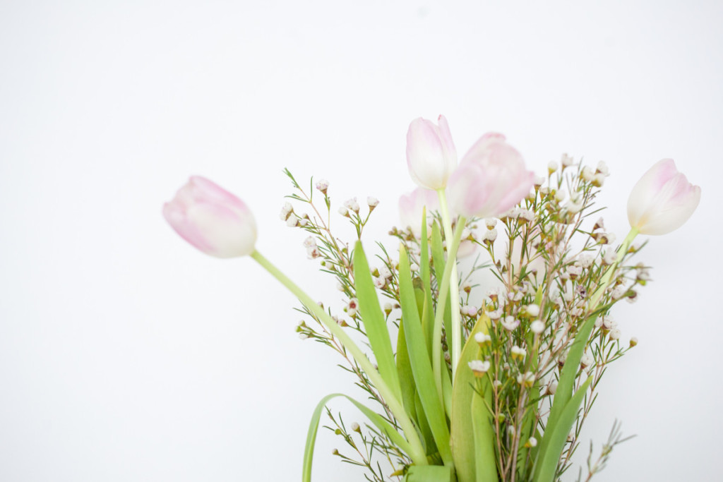 flower arrangement tips, flower arranging, how to arrange flowers, spring flowers, johnny cheng