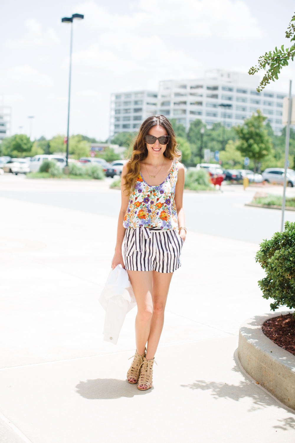 wearing floral with stripes, sienna tavern chicago, casual summer outfit ideas, atlanta style blogger