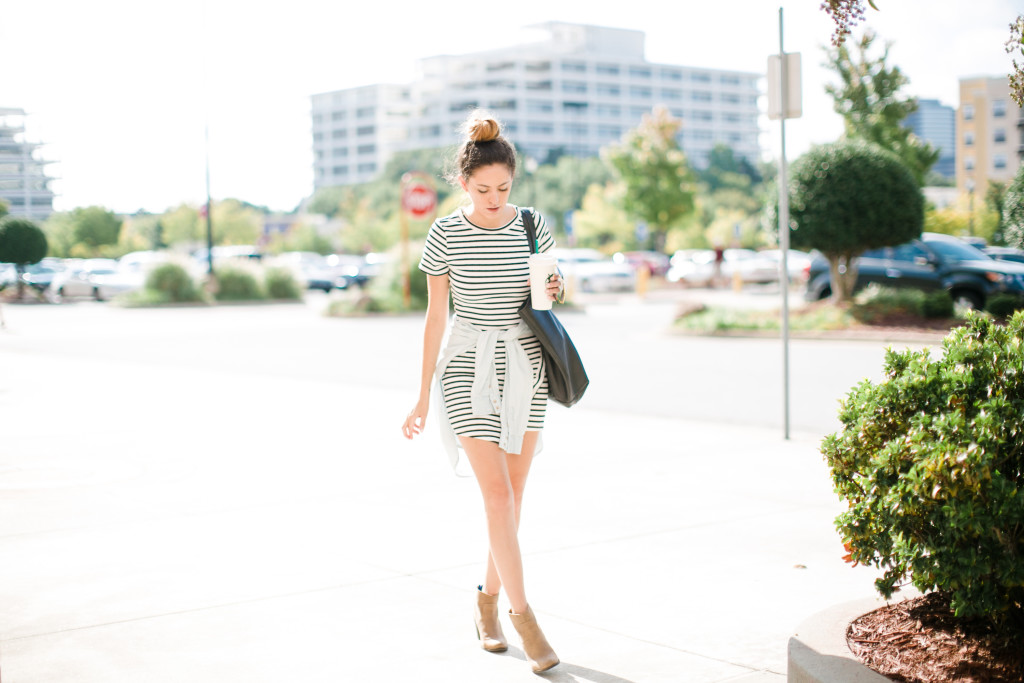 california casual style, summer to fall transition outfit ideas, shirt wrapped around waist trend, travel style, striped dress, how to wear chambray, atlanta style blogger