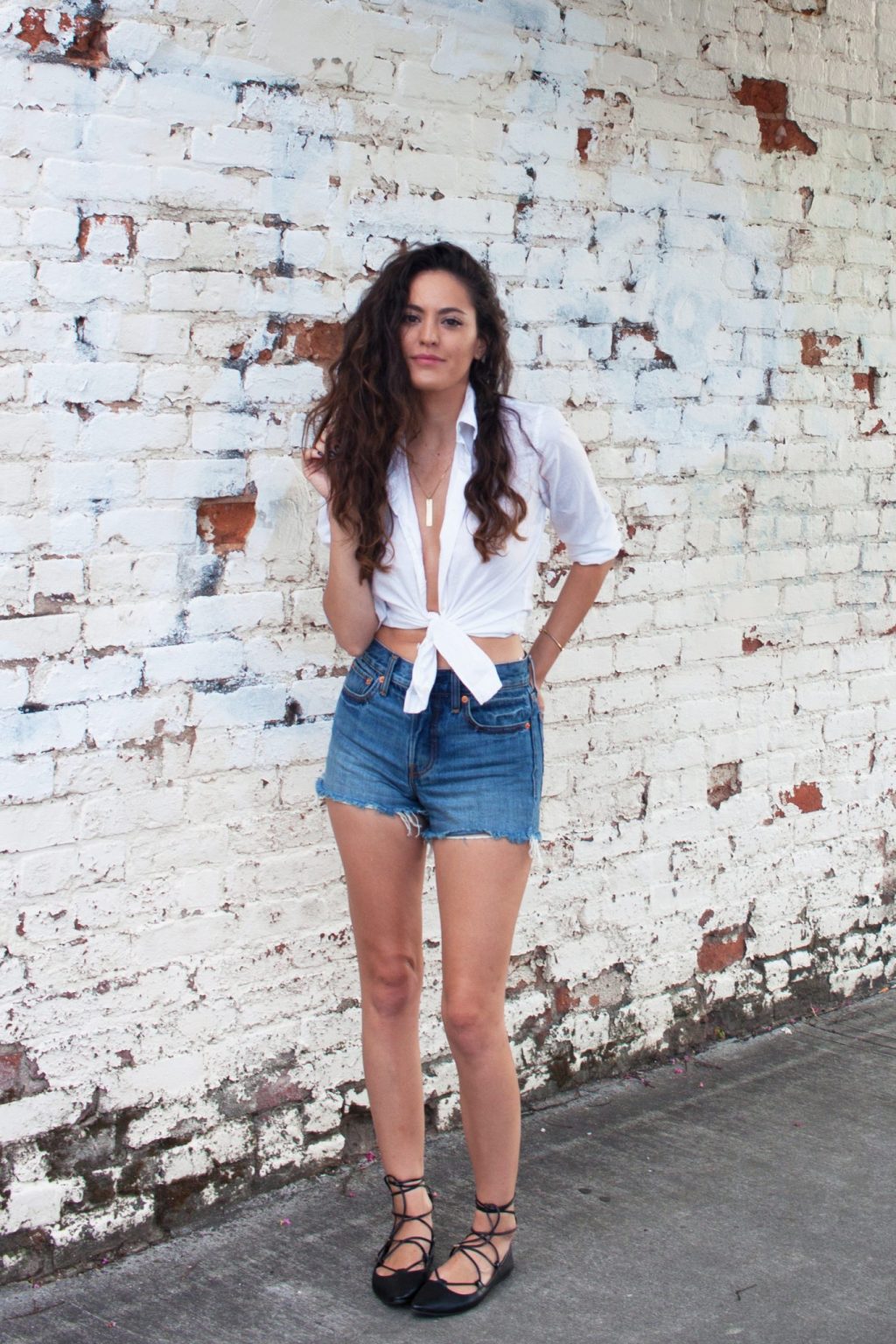 hot american summer, levis wedgie shorts, levis cutoffs, levi's denim, levi's jean shorts, how to style a white button up for summer, black lace-up flats, high rise shorts, casual summer style, summer weekend outfit ideas, atlanta style blogger, summer outfit ideas, summer style, casual style