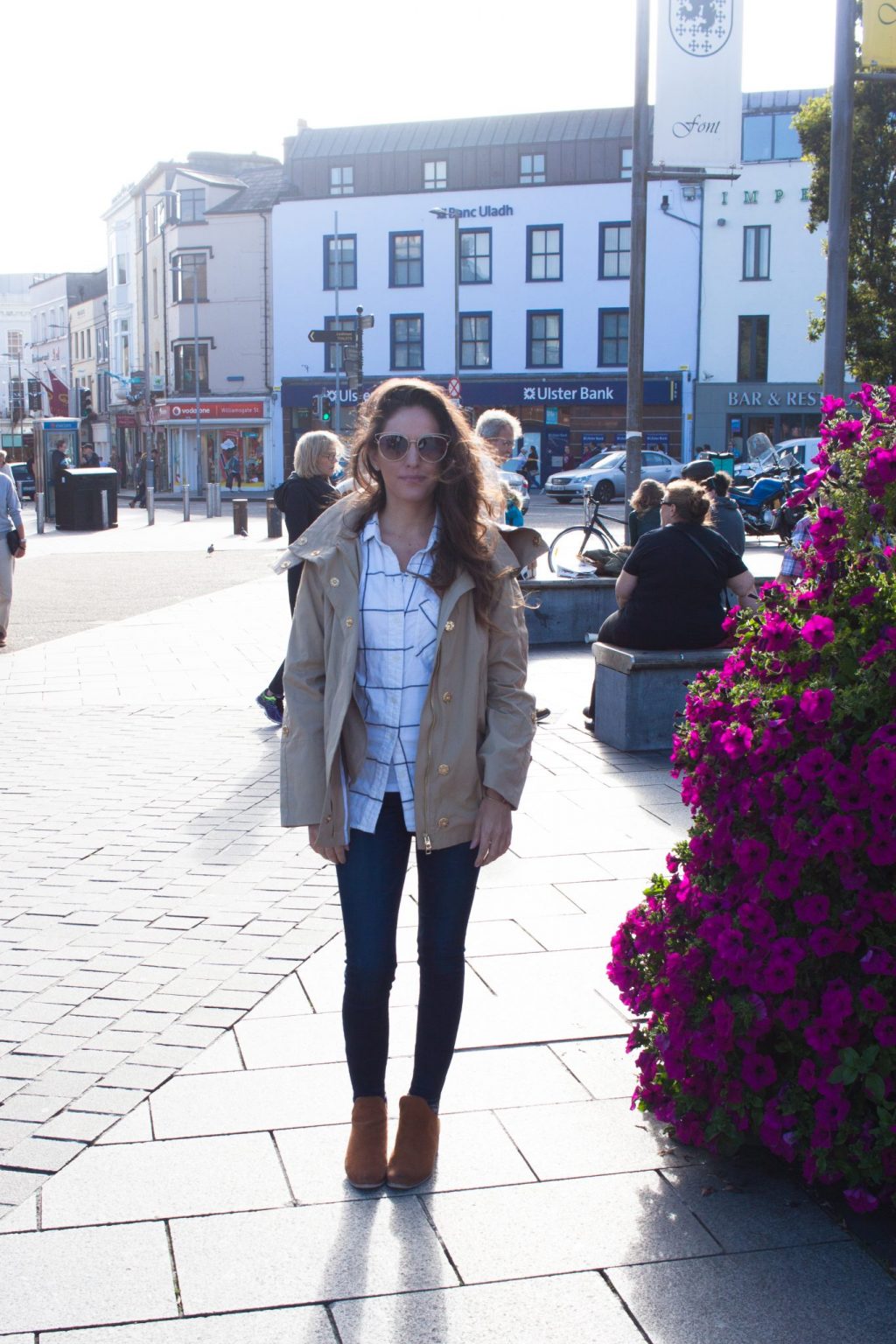 galway, ireland, what to wear in galway, what to do in galway, what to wear in ireland in september, windowpane flannel button down, trench coat, stylish fall outfit ideas, classic fall outfits, clean fall outfits