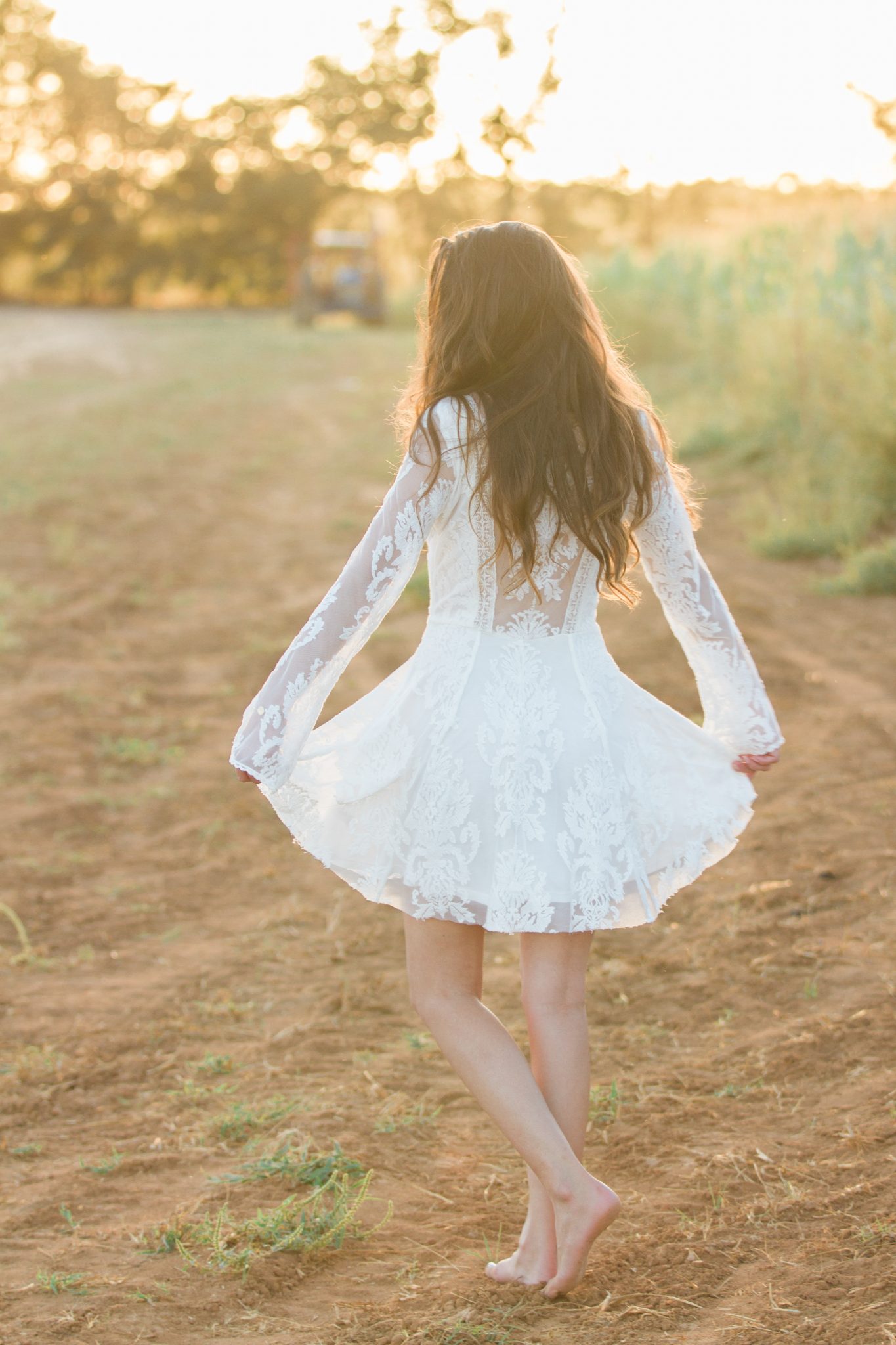 sundress in the fall, how to wear summer clothes in the fall, backlight, cornfield, fall outfit ideas