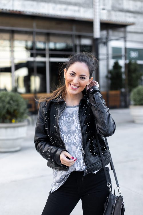 snakeskin trend 2019, casual snakeskin, casual snakeskin t-shirt, casual snakeskin tee, studded leather jacket, black ripped jeans, atlantic station atlanta, casual outfit ideas, casual fall outfits, edgy fall outfit