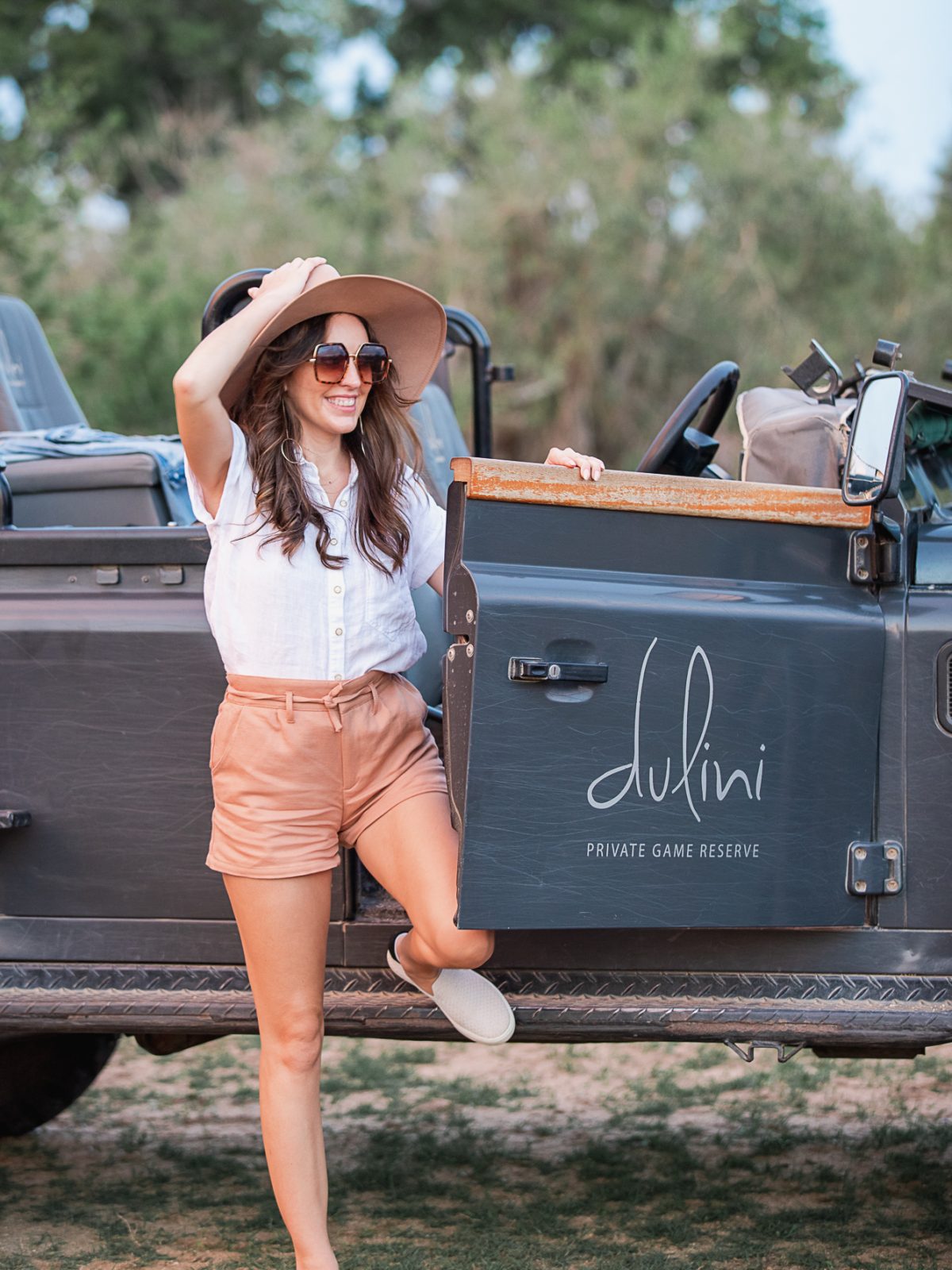 what to wear on a safari, what to pack for a safari, safari packing list, luxury safari in sabi sands tips